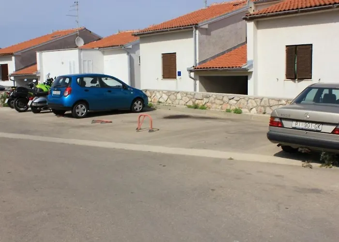 With A Parking Space Apartamento Mali Lošinj