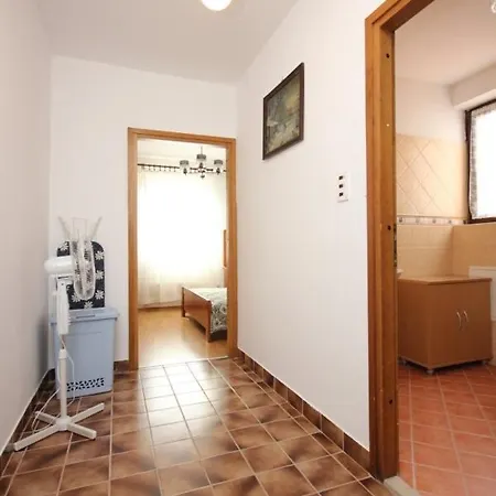 Apartments With A Parking Space Mali Losinj Mali Lošinj